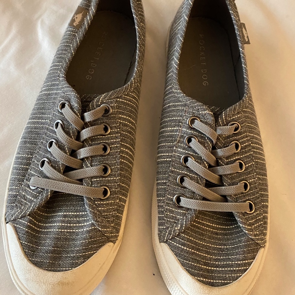 Rocket Dog slip ons
